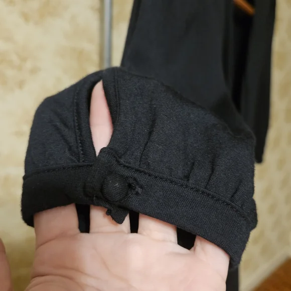 The Limited Small black 1/2 sleeve top - Picture 7 of 7